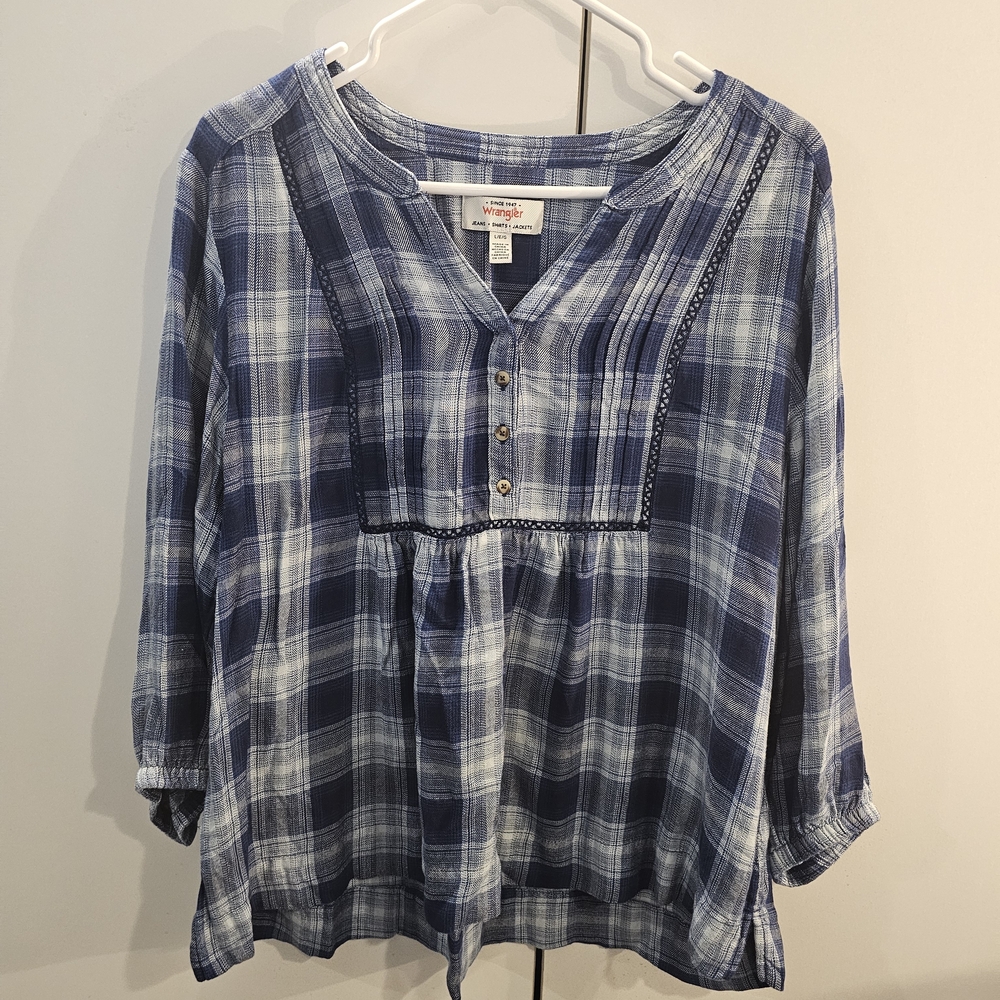 Wrangler Women's Blue Plaid Flannel Blouse Size Large